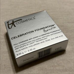 it Cosmetics Celebration Foundation Illumination in Tan